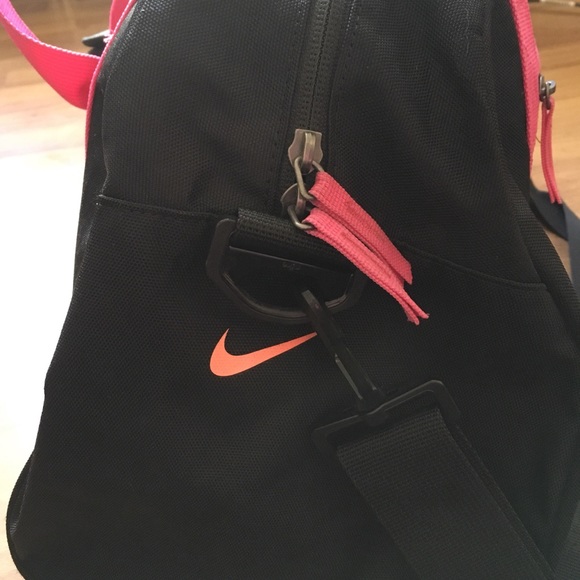 Nike gym bag - Picture 3 of 4